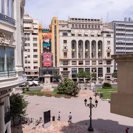 Exclusivos Lofts En Plaza Del Ayuntamiento Apartment