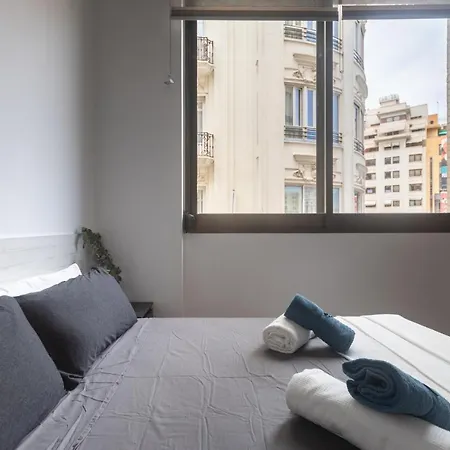 Exclusivos Lofts En Plaza Del Ayuntamiento Apartment *
